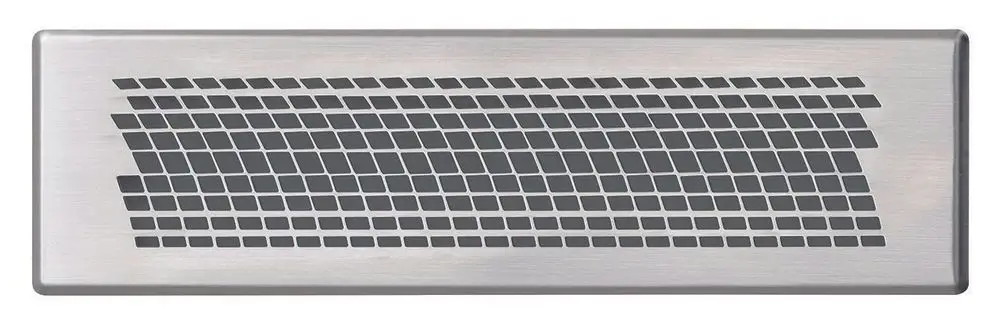 Rechteckige Abdeckblende aus Edelstahl mit einem Muster aus sich wiederholenden, schräg angeordneten Rechtecken. Produkt von Vaillant.